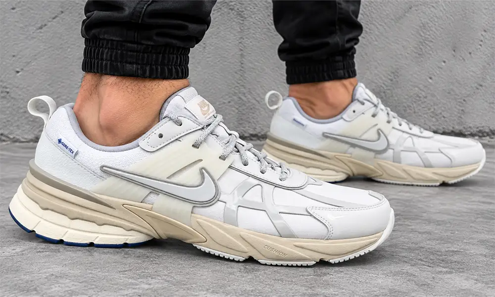 کفش رانینگ نایک nike v2k مدل FZ2622-002